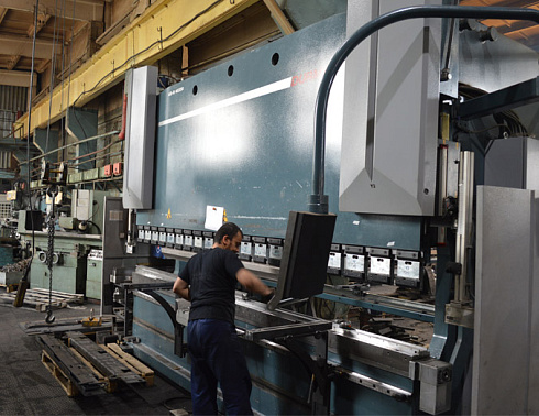 Четырехметровый листогибочный пресс AD-R 40320 DURMAZLAR MAKINA